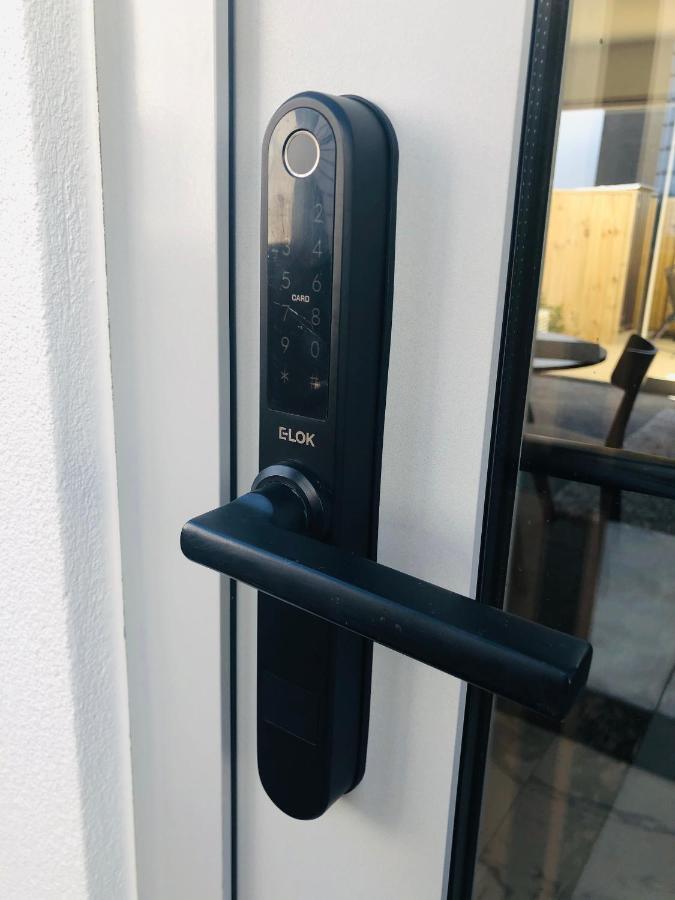 Perfect Modern Townhouse Cbd クライストチャーチ エクステリア 写真